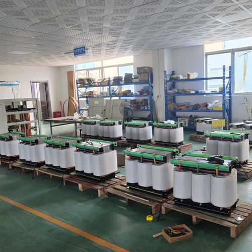出口哥伦比亚压器440v降380v,400v 容量350kva